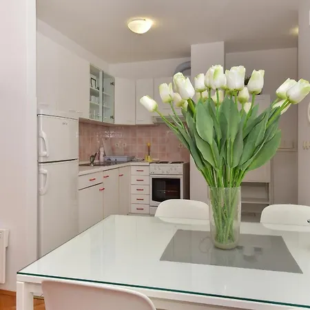 公寓 Heart Of 马卡尔斯卡